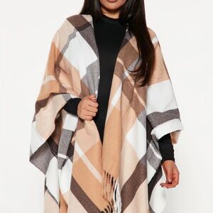 Fashion Nova Checkered Scarf in Cream and Gray